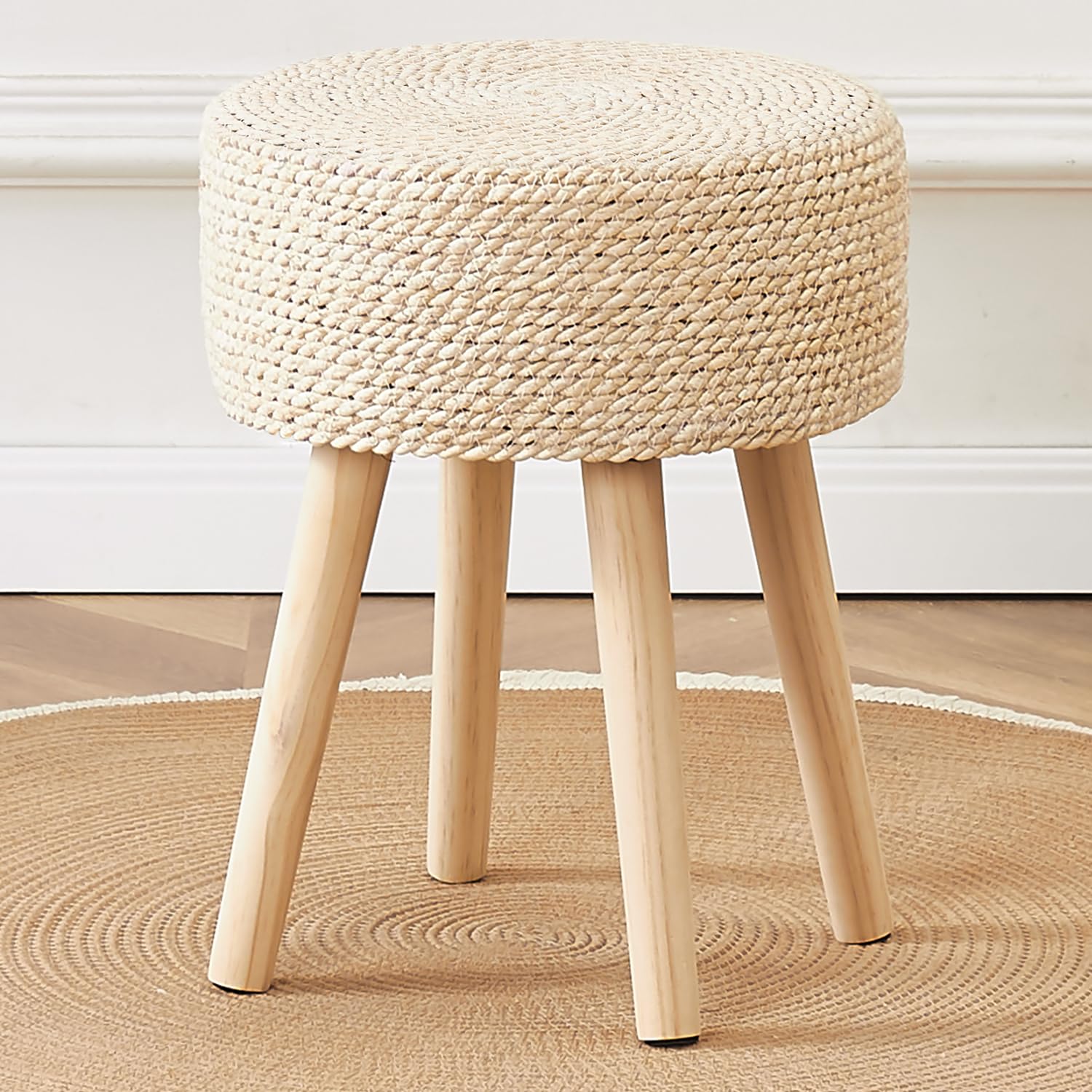 Cpintltr Round Ottoman Footstool Natural Seagrass Foot Stool Pouf Ottomans with Solid Wood Legs Hand Weave Hyacinth Footrest Step Stool for Living Room Balcony Garden Natural & Beige