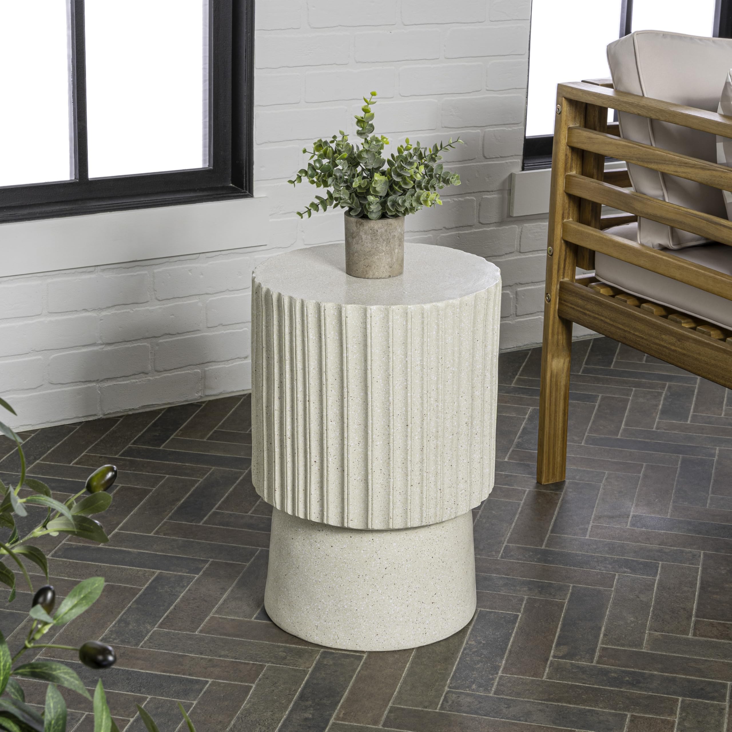 JONATHAN Y Louisa 19" Fluted Outdoor Accent Table, All-Weather Cream Terrazzo Pedestal Garden Stool, Small Round Side Table for Patio, Porch, and Living Room TBL1102B